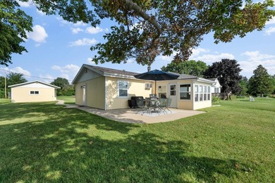 Year-round Lake Winnebago cottage with 70' of frontage on a 0 - photo 42