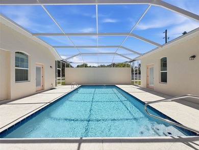 JUST REDUCED!!!This custom-built single-family residence - photo 8