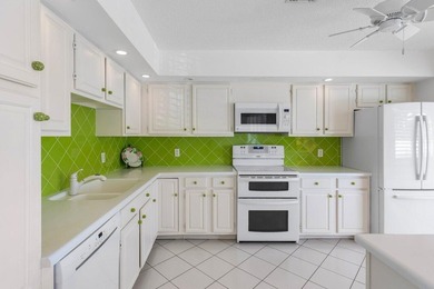 Discover the charm of this inviting 3-bedroom, 2-bathroom home - photo 15