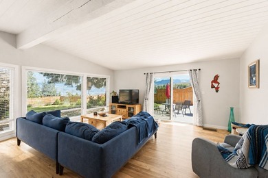 Welcome to 2853 Lower Glenrosa Road Rancher Living Meets - photo 4