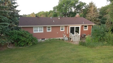Enjoy the perfect balance of privacy, space, and convenience - photo 10