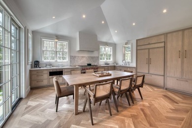 Introducing a brand-new luxury residence with close proximity to - photo 5
