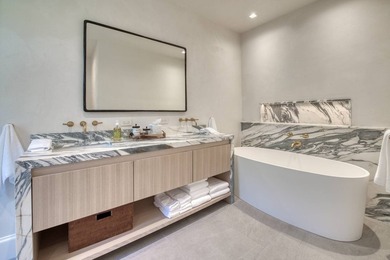 Introducing a brand-new luxury residence with close proximity to - photo 7