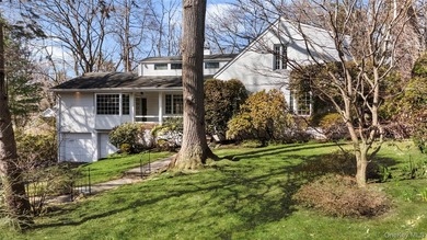 Welcome to 2 Hickory Hill, a classic expanded cape ideally - photo 2