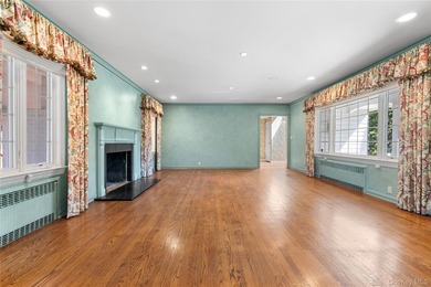 Welcome to 2 Hickory Hill, a classic expanded cape ideally - photo 5