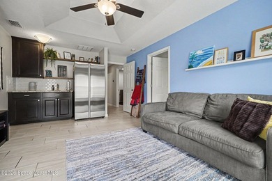 Welcome to this exceptional 4-bedroom, 3.5-bathroom - photo 12