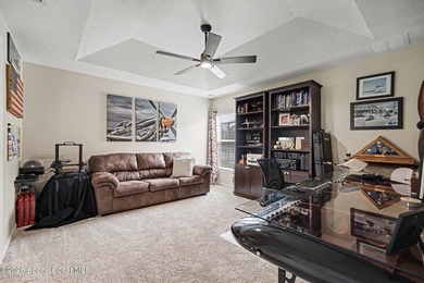 Welcome to this exceptional 4-bedroom, 3.5-bathroom - photo 13