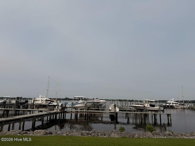 Own a premium 30-foot boat slip in the heart of historic - photo 4