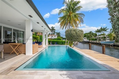 Miami Shores luxury waterfront home with 100-ft of protected - photo 17