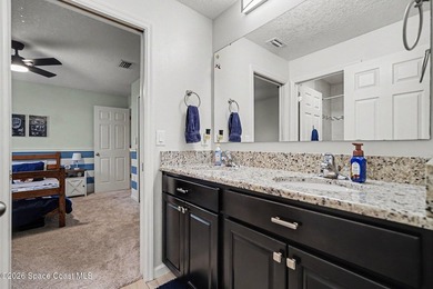 Welcome to this exceptional 4-bedroom, 3.5-bathroom - photo 21