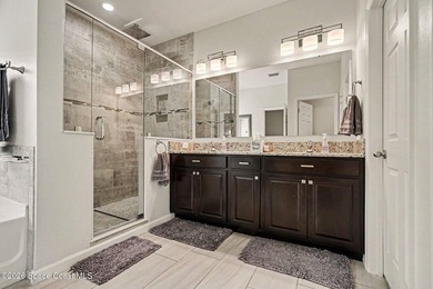 Welcome to this exceptional 4-bedroom, 3.5-bathroom - photo 25