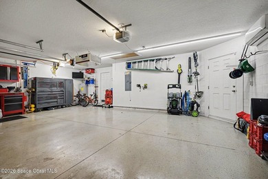 Welcome to this exceptional 4-bedroom, 3.5-bathroom - photo 31
