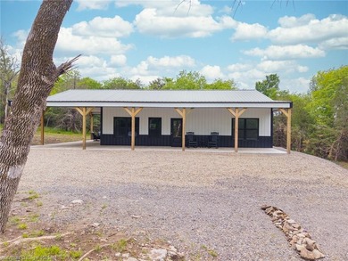 Newer construction 2-Bedroom, 2-Bath lake retreat located on - photo 3