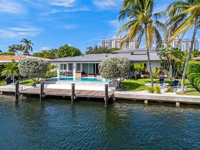 Miami Shores luxury waterfront home with 100-ft of protected - photo 58