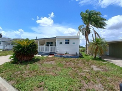 2 Beds 2 Baths - House 4000 24th St N, St Petersburg, FL - photo 1