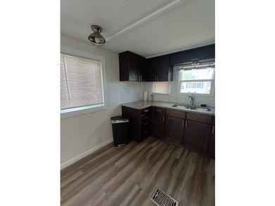 2 Beds 2 Baths - House 4000 24th St N, St Petersburg, FL - photo 4