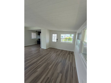 2 Beds 2 Baths - House 4000 24th St N, St Petersburg, FL - photo 5