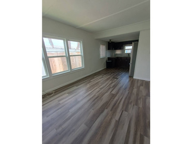 2 Beds 2 Baths - House 4000 24th St N, St Petersburg, FL - photo 6