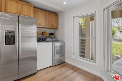 Live on the 8th Hole Fully Remodeled Luxury Condo Golf Course - photo 12