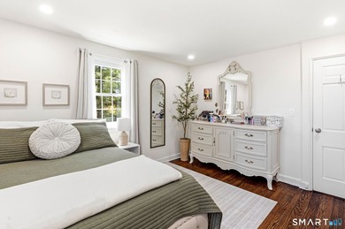 Updated Home in Prime Norwalk Location! This beautifully - photo 12