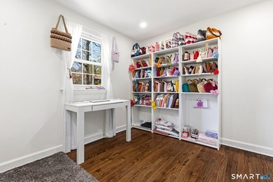 Updated Home in Prime Norwalk Location! This beautifully - photo 19