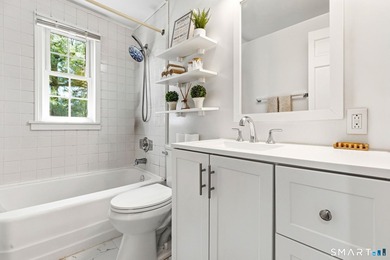 Updated Home in Prime Norwalk Location! This beautifully - photo 20
