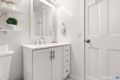 Updated Home in Prime Norwalk Location! This beautifully - photo 22