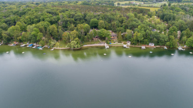 A perfect place for weekends, weeks on end, or a lifetime! - Lake Home For Sale in West Bend, Wisconsin