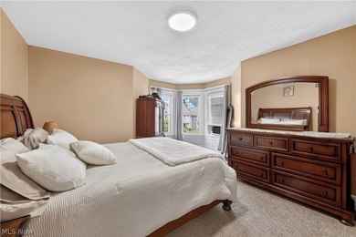 Welcome to this spacious 4-bedroom, 2-bath colonial offering - photo 25