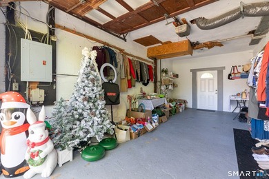 Updated Home in Prime Norwalk Location! This beautifully - photo 26