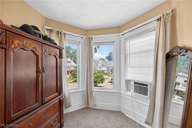 Welcome to this spacious 4-bedroom, 2-bath colonial offering - photo 26