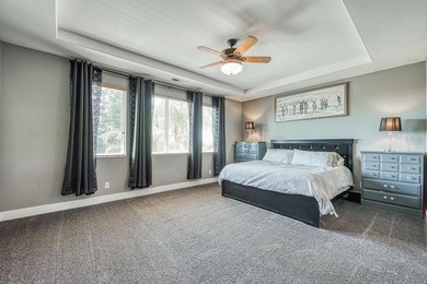 Located on a quiet cul-de-sac in the prestigious Quail Lake - photo 31