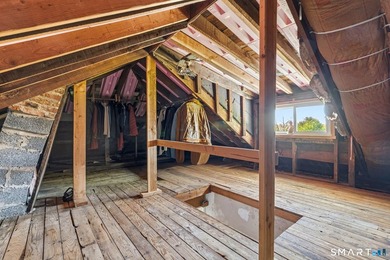 Updated Home in Prime Norwalk Location! This beautifully - photo 32