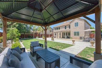 Located on a quiet cul-de-sac in the prestigious Quail Lake - photo 36