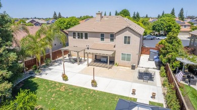Located on a quiet cul-de-sac in the prestigious Quail Lake - photo 38