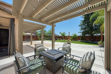 Located on a quiet cul-de-sac in the prestigious Quail Lake - photo 42