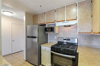 NEW LOW PRICE - NEW LOW PRICE - Spacious bedrooms with walk-in - photo 7