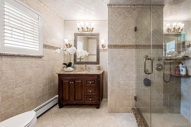 Experience ultra-luxurious living in one of New York's most - photo 22
