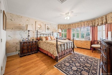 Experience ultra-luxurious living in one of New York's most - photo 23