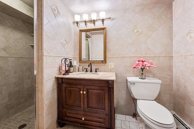 Experience ultra-luxurious living in one of New York's most - photo 27