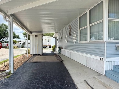 Welcome to this well-maintained 1996 Skyline single-wide home - photo 3