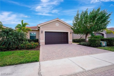 Lake Home For Sale in Fort Myers, Florida