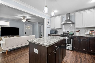 New Price Improvement!!! This East Lake Terrace property - photo 11