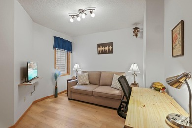 Welcome to easy, single-level living in this beautifully updated - photo 18