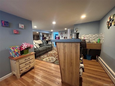 Beautifully maintained custom built expanded ranch with 2 car - photo 22