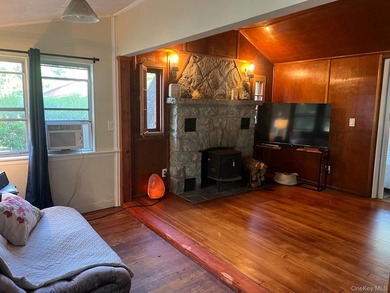 Charming Updated Seasonal Smallwood Cottage Near Bethel Woods - - photo 31