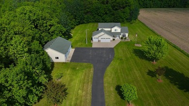 Private 10-acre country property featuring a 4 bed, 4 bath home - photo 41