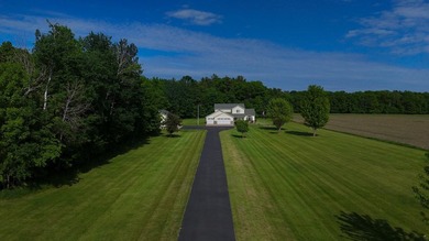 Private 10-acre country property featuring a 4 bed, 4 bath home - photo 43
