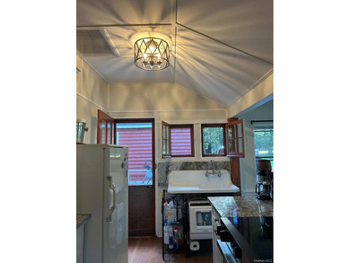 Charming Updated Seasonal Smallwood Cottage Near Bethel Woods - - photo 45