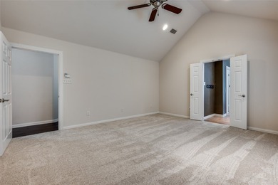 Custom, one-story, 5 bed, 3bath home on an acre of wooded land - photo 18